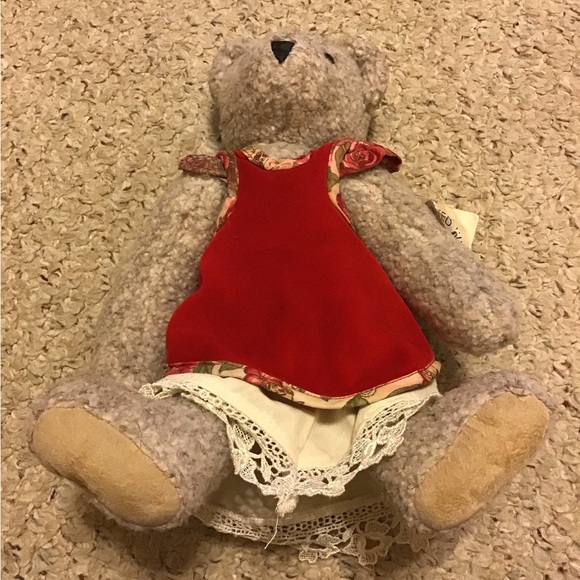 VERMONT TEDDY BEAR VINTAGE JOINTED PLUSH ORIG TAGS 1995 ORIG CLOTHES VERY CUTE - Picture 5 of 6